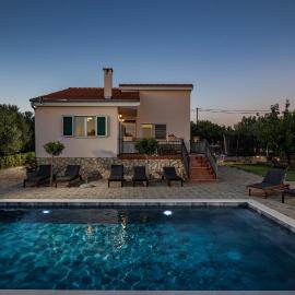 Luxurious Home In Polaca, hotel en Polača
