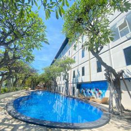 Singaraja Beach Hotel, hótel í Singaraja
