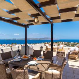 Vista Penthouse in Plaka With Shared Pool -BY APOKORONAS VILLAS