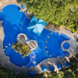 Riverside Springs Resort, hotel di Chitwan
