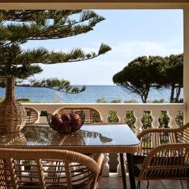 Sea Elegance Villa - On the Beach, by ZanteWize