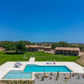 ISULATRAVEL- Panoramic Relax Lodges, Hotel in Casale Modica