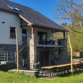 Eduard - Gîte Ardennais, hotelli kohteessa Houffalize