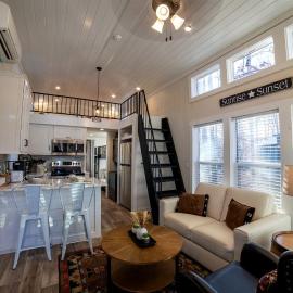 Fantastic Secluded Cabin in Monteagle, Tennessee, מלון במונטיגל