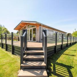 17 Meadow Retreat