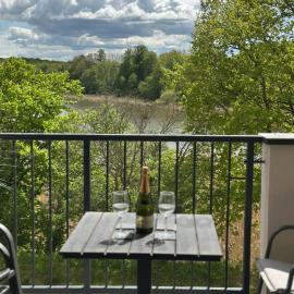 Apartament NATURA z widokiem na jezioro