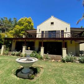 Jennys Farm Cottage, hotel u gradu Robertson