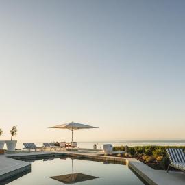 Casa Pôr do Sal - Boutique Suites, Sea Views & Heated Pool, hotel in Luz