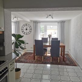 Zentrale Erdgeschosswohnung, hotel v destinácii Sankt Ingbert