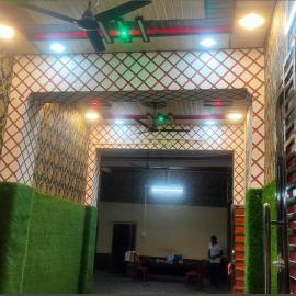 Krishna plaza, hotel v mestu Sālpura