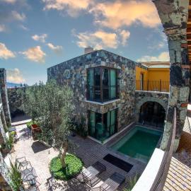 Tierra Adentro Hotel, Fashion Grill & Spa