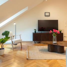 Grand Rue Apartment by Rentaroo