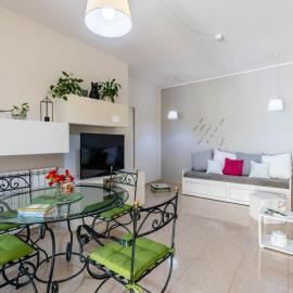 Apartment CaLella by Interhome, hotelli kohteessa Camporosso