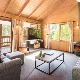 Cosy Romantic Lodge, Perfect Couples Getaway, hotel in Sassafras