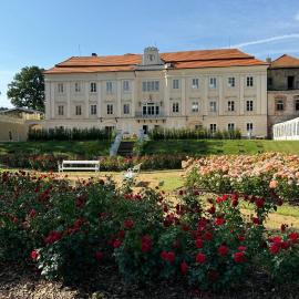 Zámek Bystřice nad Úhlavou, hotel a Klatovy