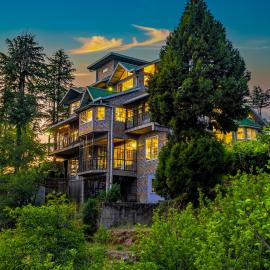 Alaya Stays Hill Top Farmstead Heritage 3 BHK English-Style Villa With Balcony, Gazebo, hotel a Nāldera