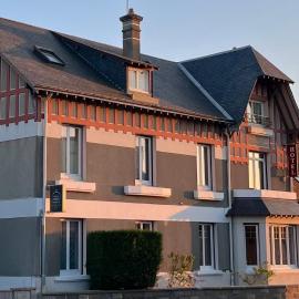 Logis Hôtel Le Saint Florent, hotel em Mont-près-Chambord
