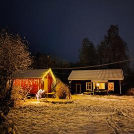 Old Farmhouse Retreat with jacuzzi and sauna, hotel di Eidsvoll