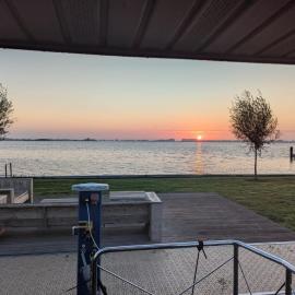 Offingawier में, होटल Houseboat 11 direct aan het Sneekermeer