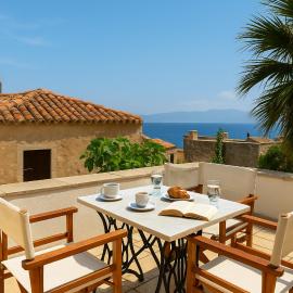 Menexes Suites Monemvasia, hotell i Monemvasia