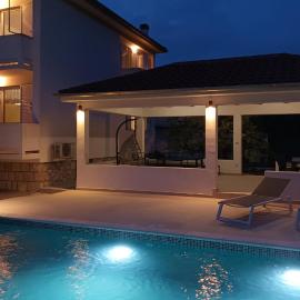 Gorgeous Apartment In Kampor With Wifi