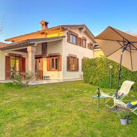 Villa Corelli - Parking and Exclusive garden
