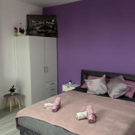 Apartman LILLY, готель у місті Парачин
