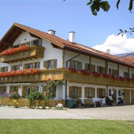 Biobauernhof Benihof - Ferienwohnung Alpenblick, hotel en Peiting