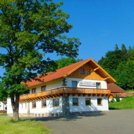 Ferienhof Jägersteig, hotel v destinaci Waldmünchen