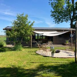 't UijlenHuijs, hotel in Dussen