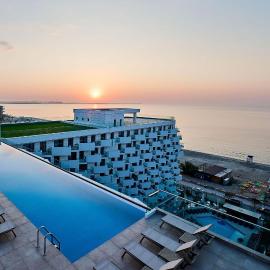Dream luxury apartments in Infinity pool Spa resort