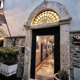 B&B Al Catillo 1600 - Dimora storica centro Tivoli, hotel in Tivoli