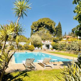 Élégance Provençale, Oasis de verdure, Bassin de 14m pour 1 à 6 personnes