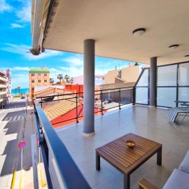 Apartamento con terraza en Playa Grau de Moncofa, hotel u gradu Monkofar
