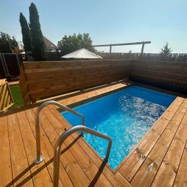 בורקאי - בקתות פיליפיניות עם בריכה פרטית, hotel in Bruchim Qela' Alon