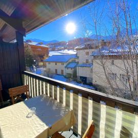 Joli T2 en duplex au centre station du Sauze - à 50m des pistes