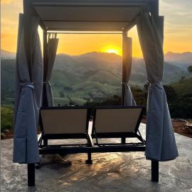 Cabana do Mato com ofurô, cesta para café da manhã e pet friendly