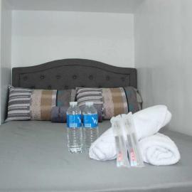Modern House by EC Homes, hotel in Bangad