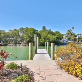 Luxury Waterfront Home With A Heated Pool And Spa!, hotel in Anna Maria