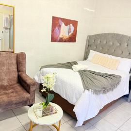 Whizzy lifestyle lodge, hotel sa Duvhapark
