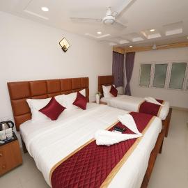 Hotel Devi Paradise