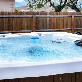 Hot Tub Nr Missions Park Yard BBQ Shared Pool, hotel a San Antonio