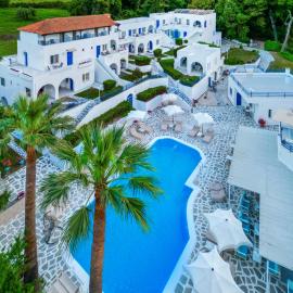 Theo Bungalows Boutique Hotel, hotel v destinaci Kriopigi