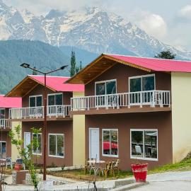 Florid Hotel and Resort Kalam, хотел в Kalām