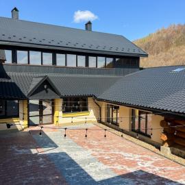 Slorung Wellness Resort, hotel v mestu Sloboda-Rungurskaya
