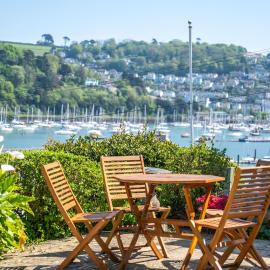 Coastal Escape River Views, Terrace & Parking