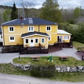 Skräpplinge gård, Hotel in Mörlunda