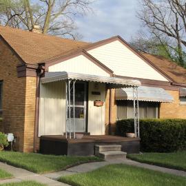 Beautiful, Cozy Stay in Oak Park, Queen Bedroom, Work Setup & Backyard Grill