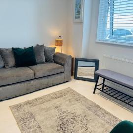 Modern, Tiny Home, Beach Retreat, hotel a Southerndown