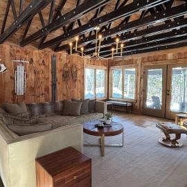 Downtime - Beautiful Mountainside Retreat off Stratton Mtn Rd, Hotel in Stratton Valley